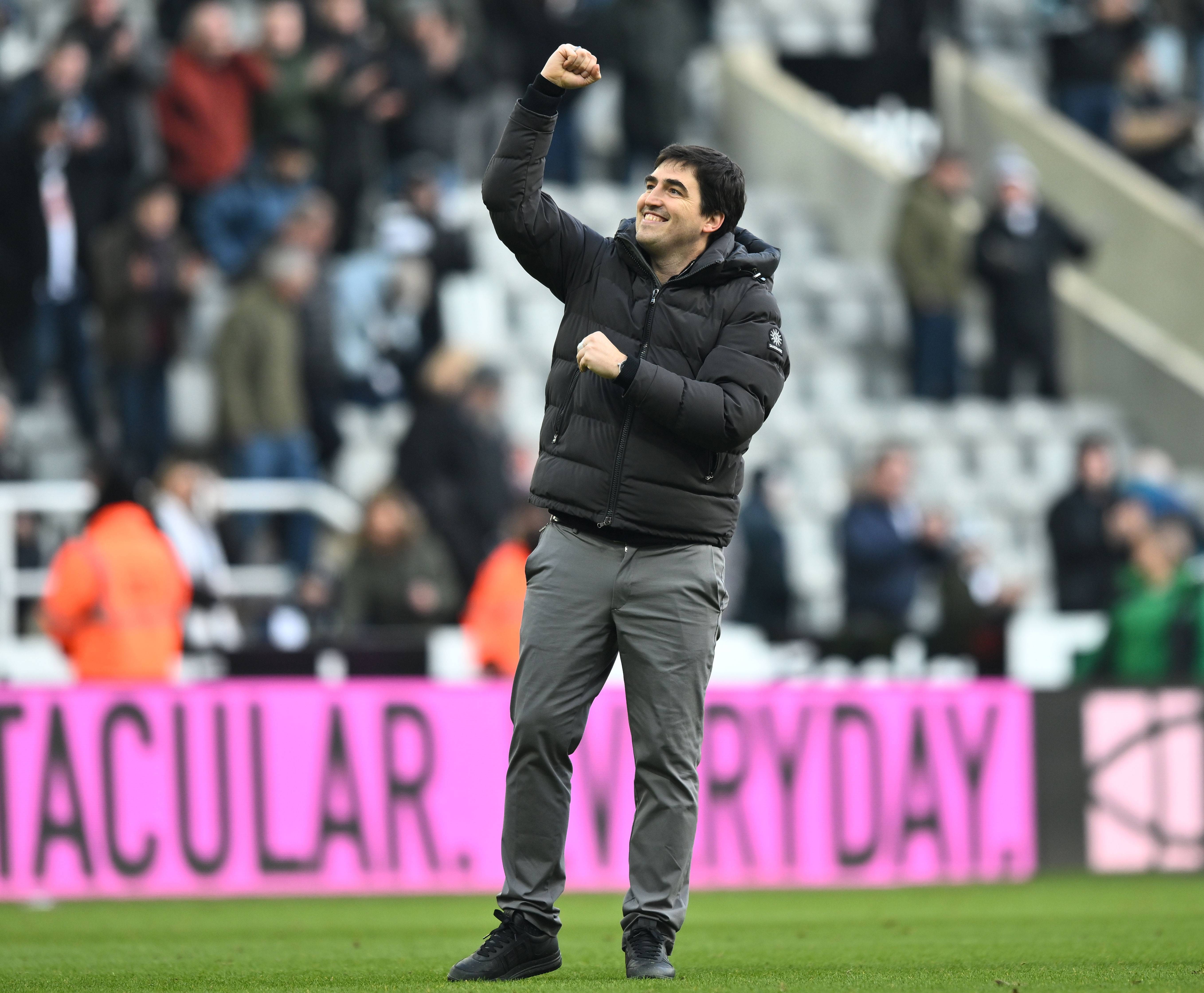 雷火电竞入驻-伯恩茅斯全队状态神勇，力压对手领跑的简单介绍