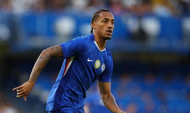 雷火电竞网站-包含切尔西中场大将复出，球队士气大振的词条