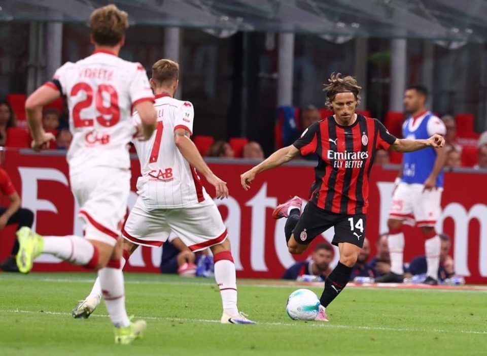 AC米兰新援风光出场,表现抢眼 AC米兰新援风光出场,表现抢眼