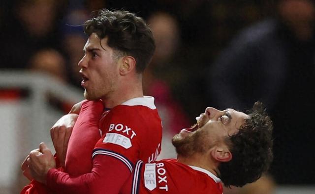 雷火电竞app-佛罗伦萨新援表现出色，连破对方球门的简单介绍