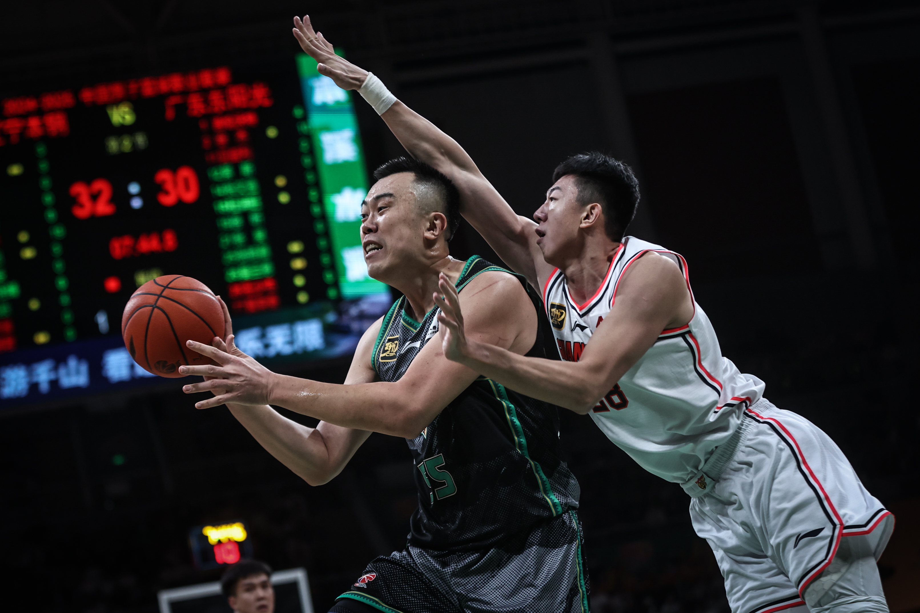 广州队对战辽宁，广州队主力球员状态神勇