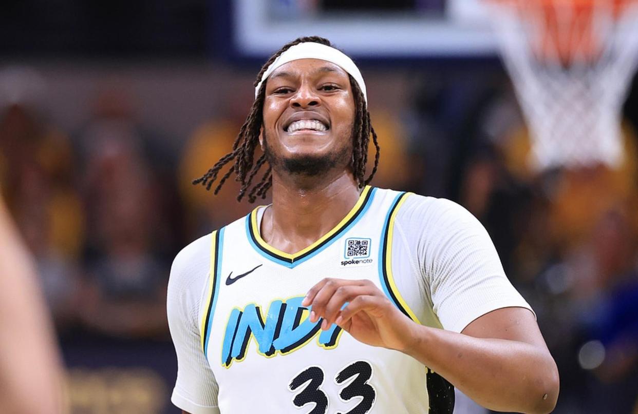 雷火电竞简介-辽宁队翻盘上海队，西亚卡姆高光表现