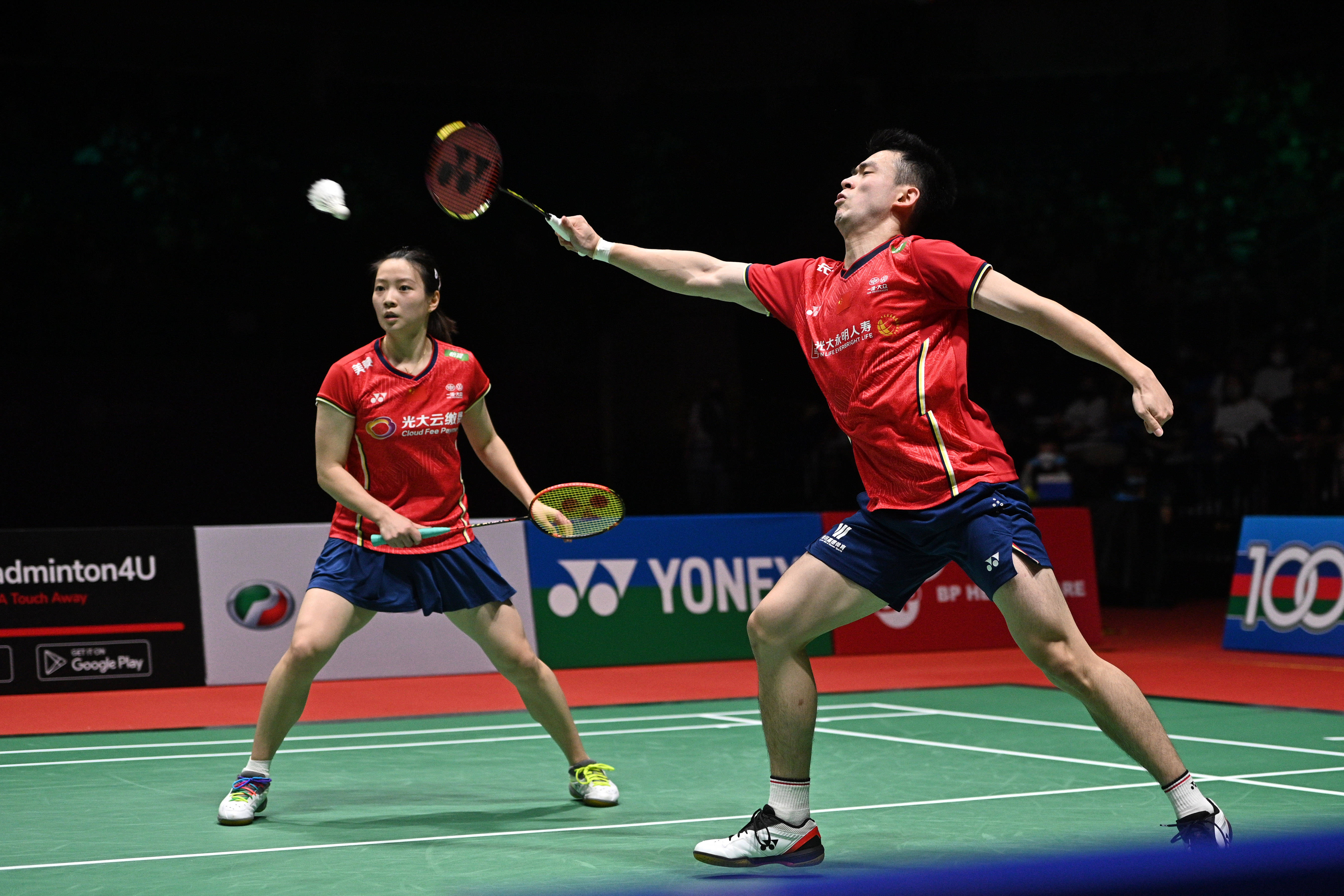 雷火电竞亚洲先驱-印尼队轻取马来西亚队，郑思维刷新纪录