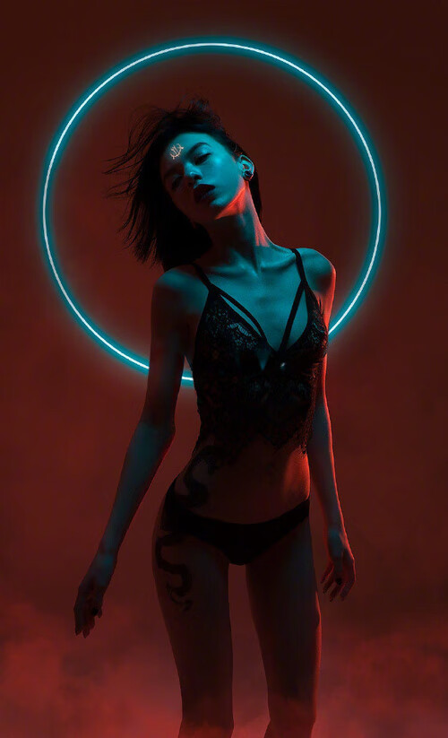 奥亚尔萨瓦尔爆发引领尼斯争冠战，力克墨西哥豪强