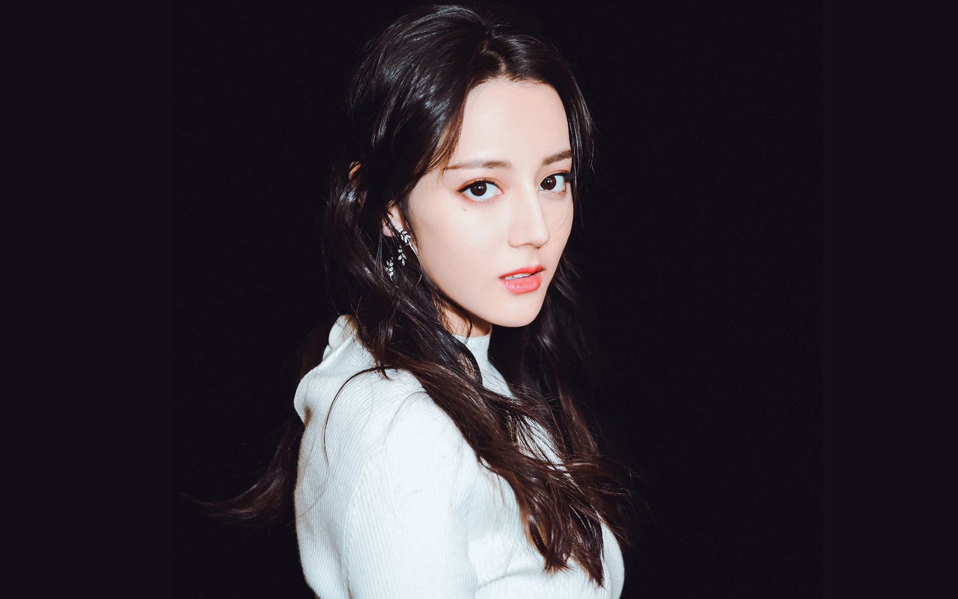 巨人屠夫与钥匙先生，智利一球斩落西班牙，门迪如何扭动命运的齿轮？