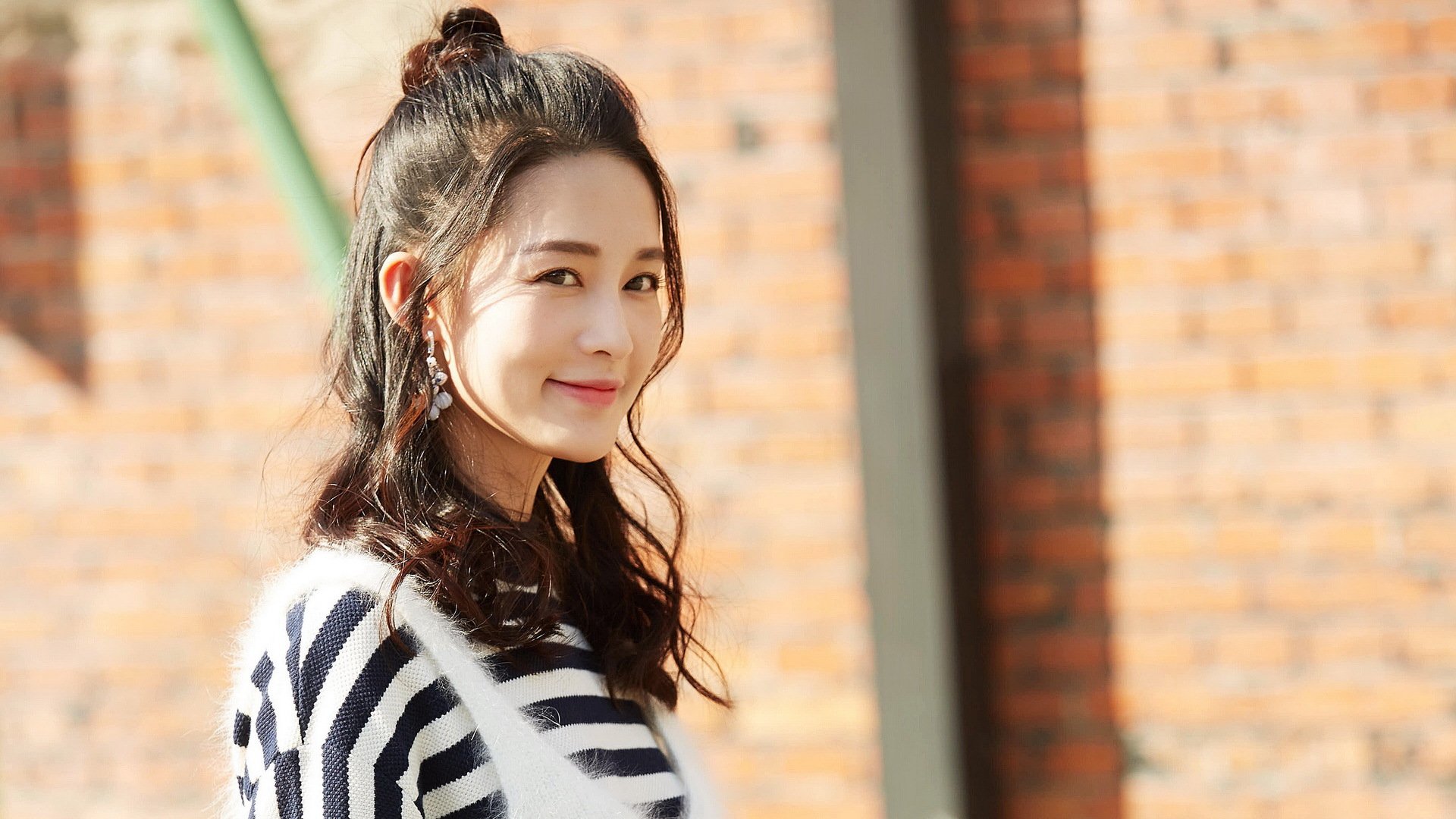 雷火电竞-当篮球智慧降维打击足球场，希腊错位单打狂胜乌拉圭，戈麦斯生死战接管启示录